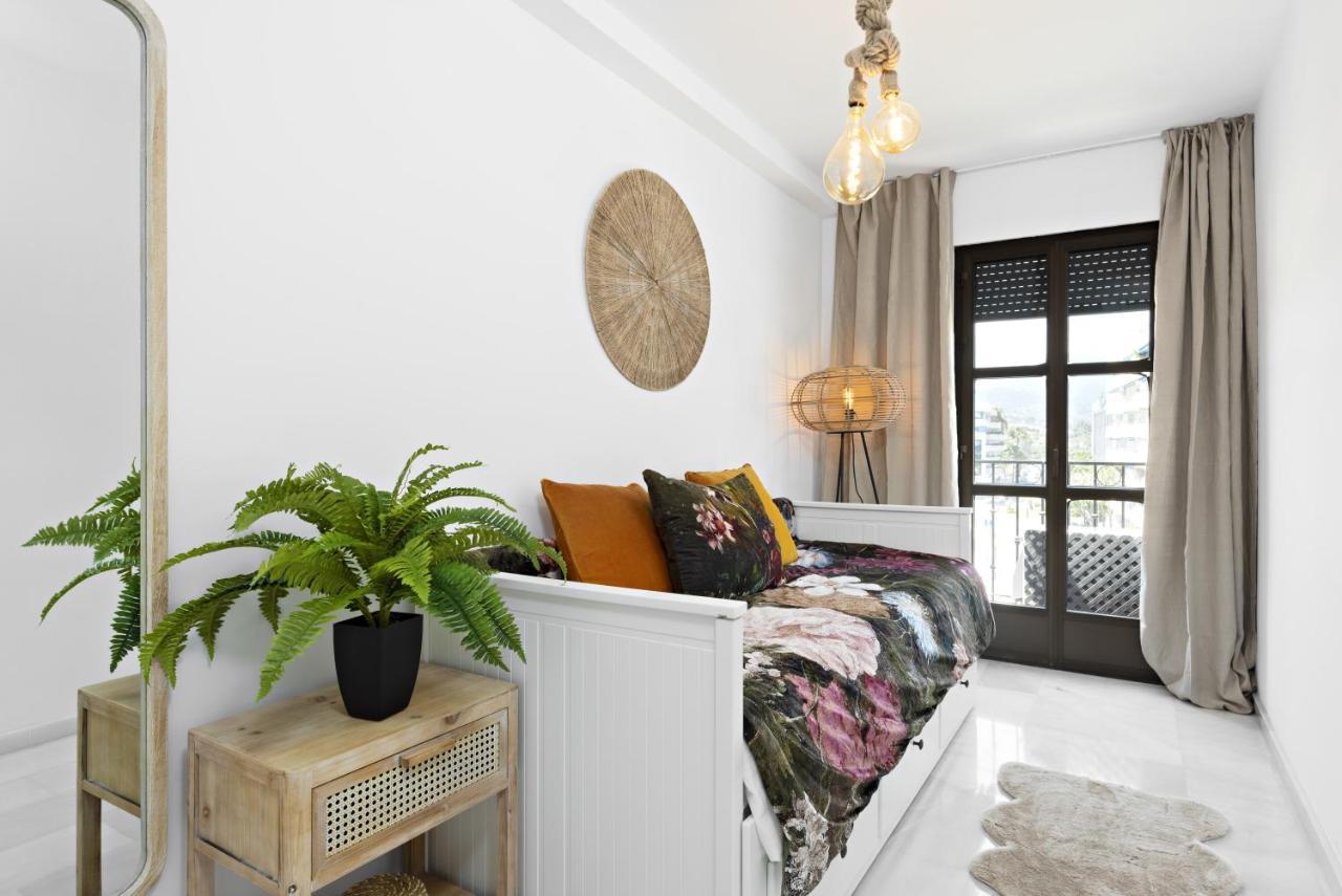 Two Bedroom Apartment In Puerto Banus With Terrace Marbella Exterior photo