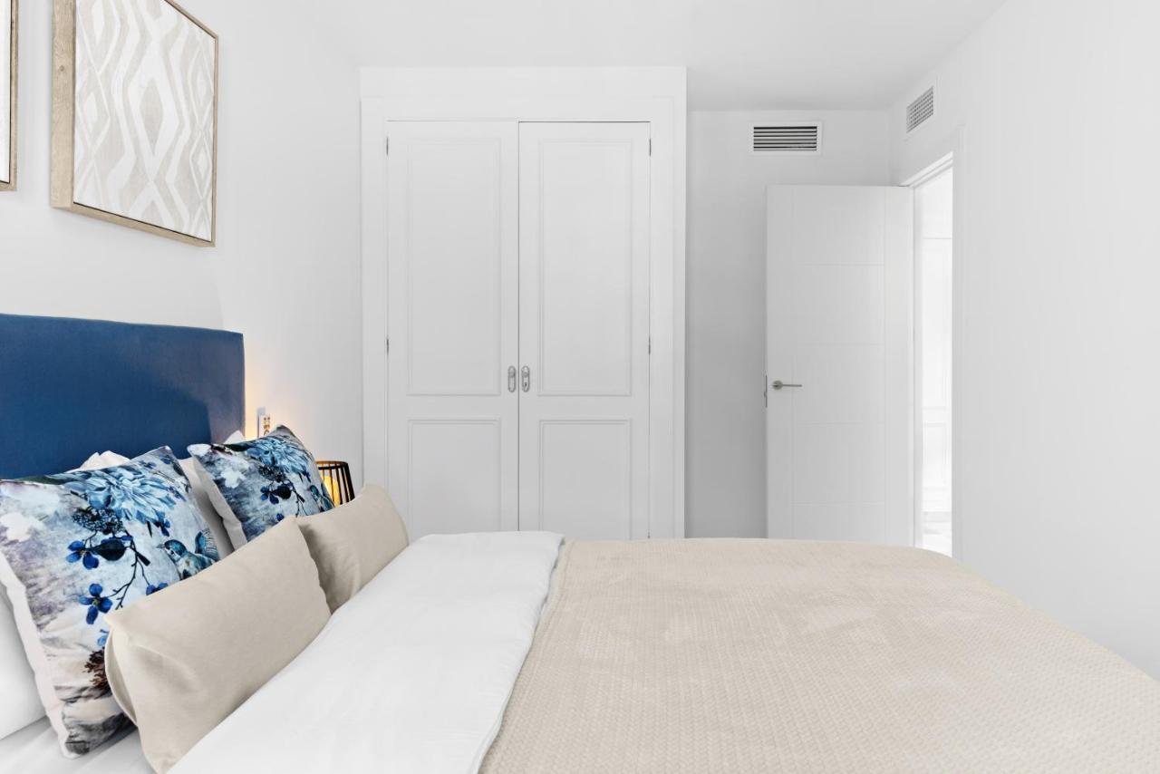 Two Bedroom Apartment In Puerto Banus With Terrace Marbella Exterior photo